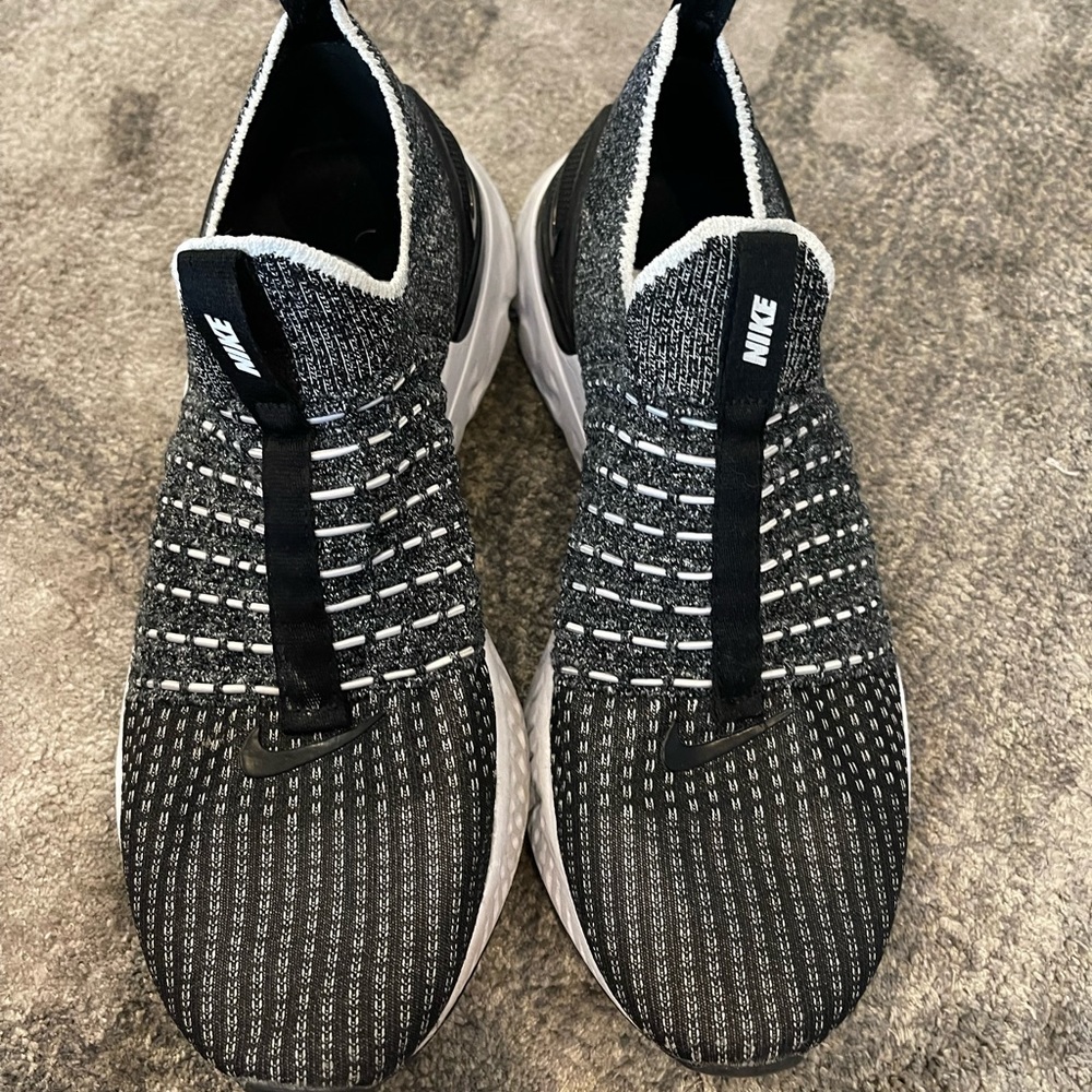 Nike women’s sneakers size 8.5